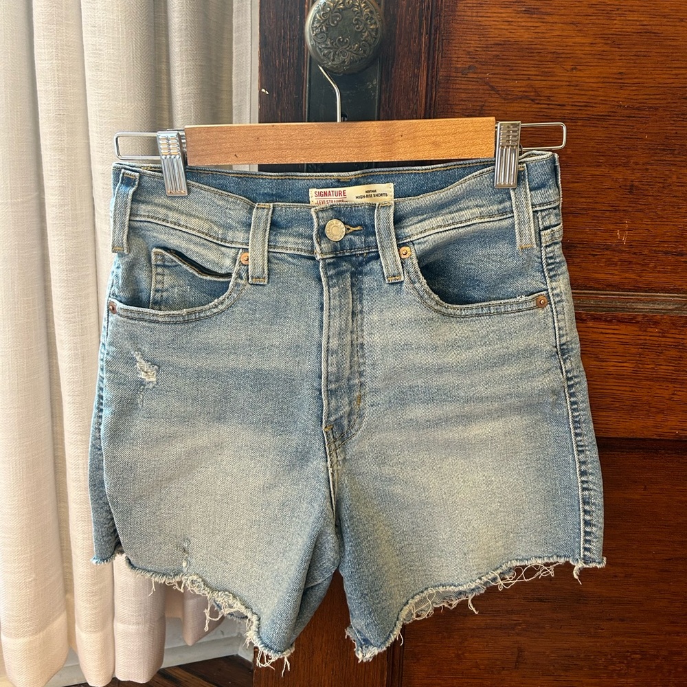 Levi’s Signature High Rise Jean Shorts
